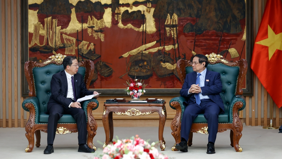 PM proposes Huadian support green energy development projects in Vietnam